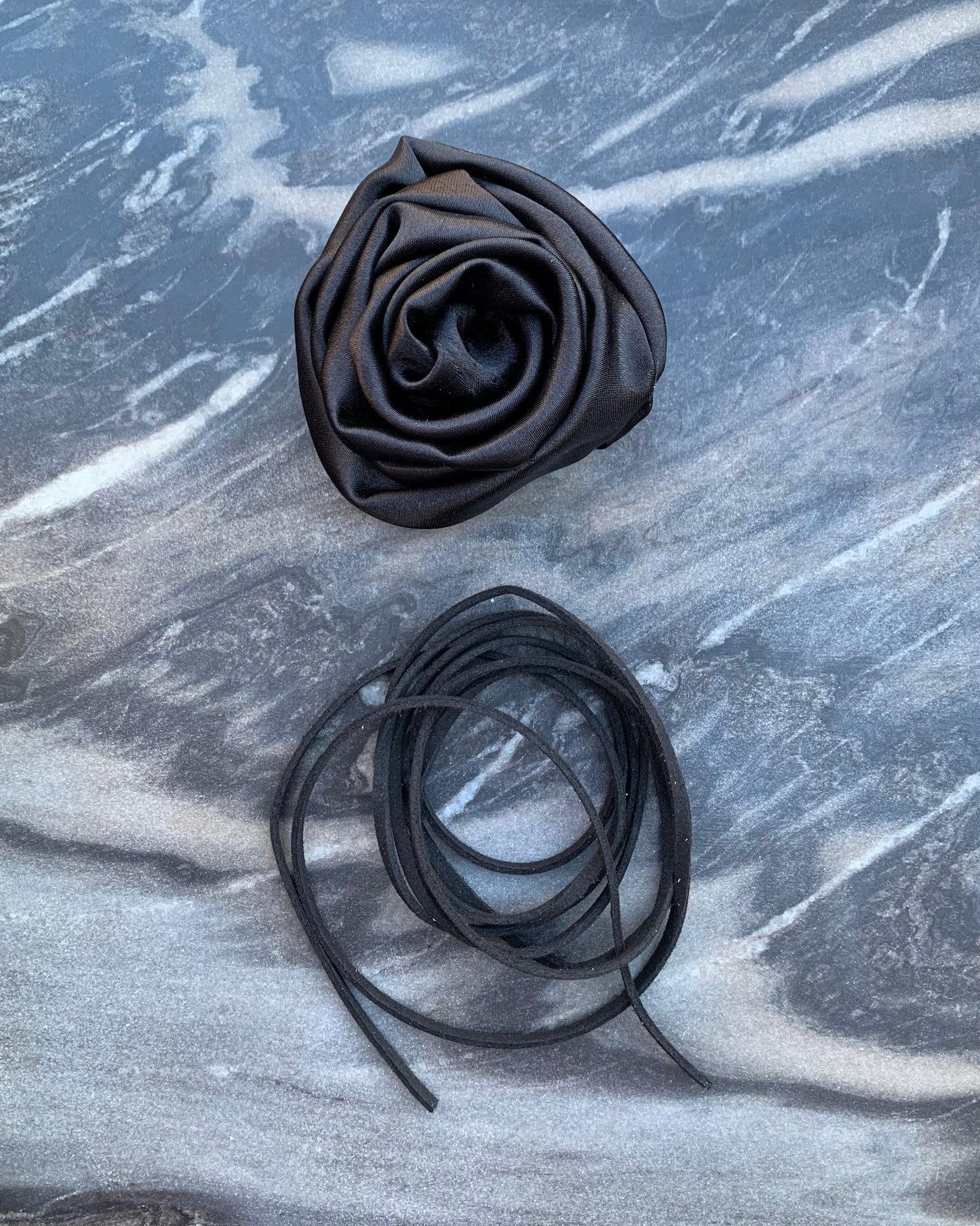 Rowes Satin Rosette | Black (Details)